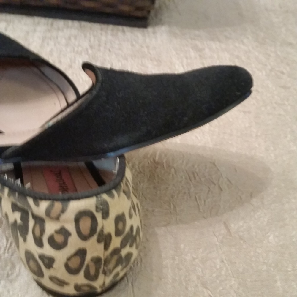 $$$ Betsey Johnson Suede Animal Print Shoes $$$ - Picture 5 of 7